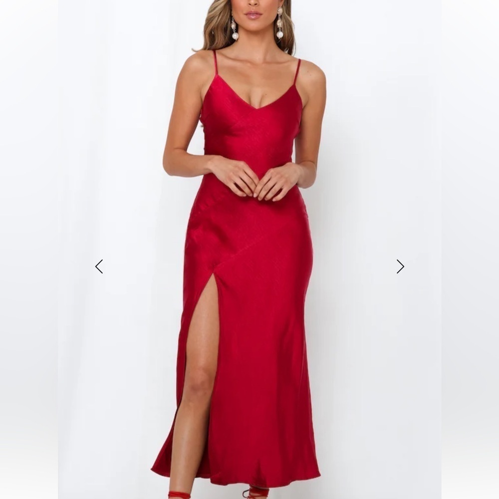 Hello Molly Crimson Clovers Maxi Dress. Size Small